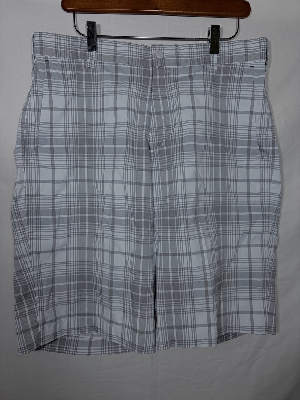 Nike Gold Dri-Fit Tour Performance Men's Gray/White Plaid Chino Short